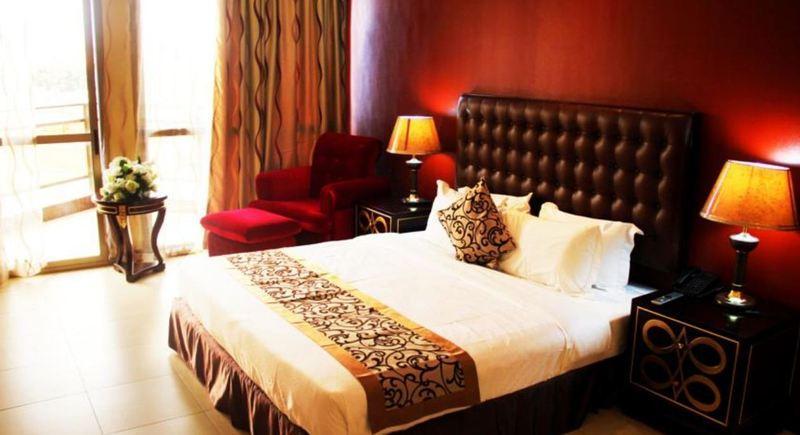 Beatrice Hotel Киншаса Экстерьер фото